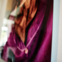 Portrait "Die Dame vom Archipel" (Myanmar Projekt 2015), auf Diasec von Fotograf Nino Strauch